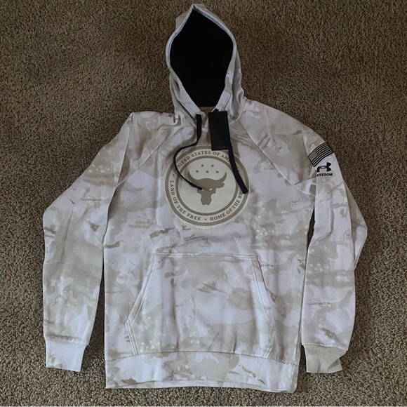 Men’s Project Rock SM Camo Hoodie - Picture 2 of 12